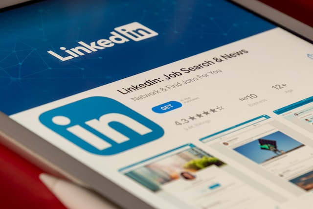 What Are LinkedIn Collaborative Articles?